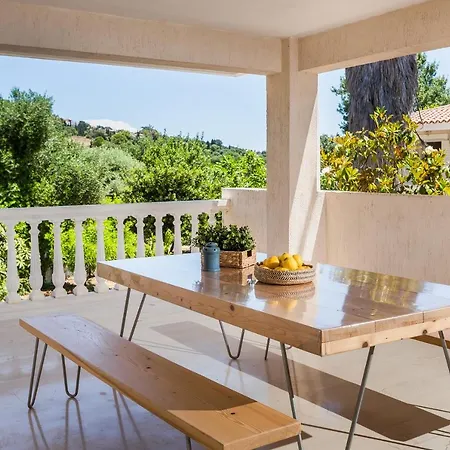 Sunset Appartments * Μηνιά